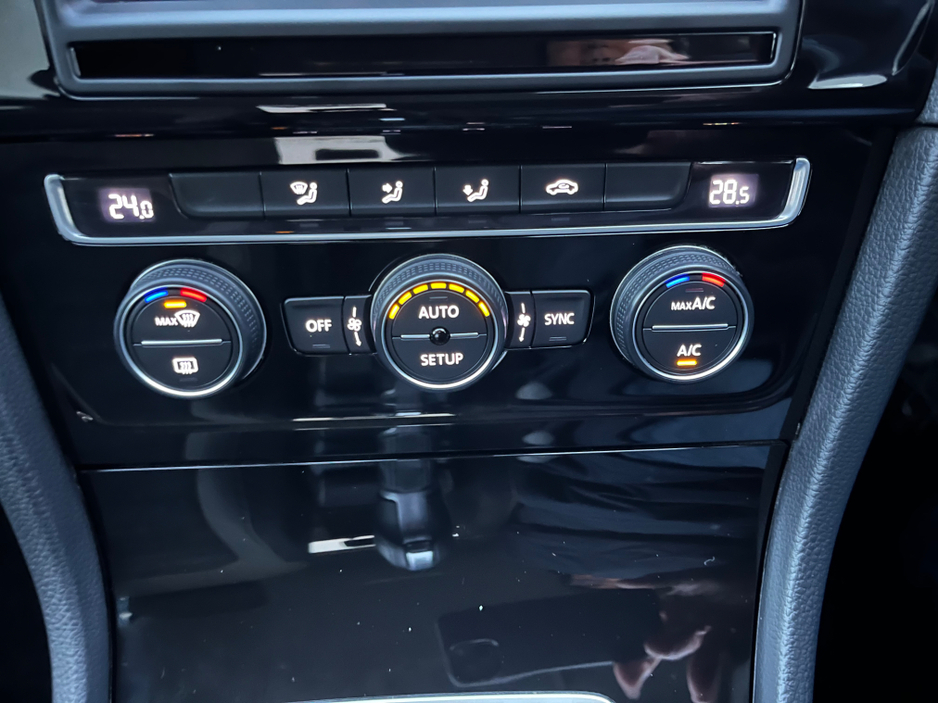 2014 Volkswagen Golf 1.4 AUTOMATIC PETROL FOUR-DOOR €11,950