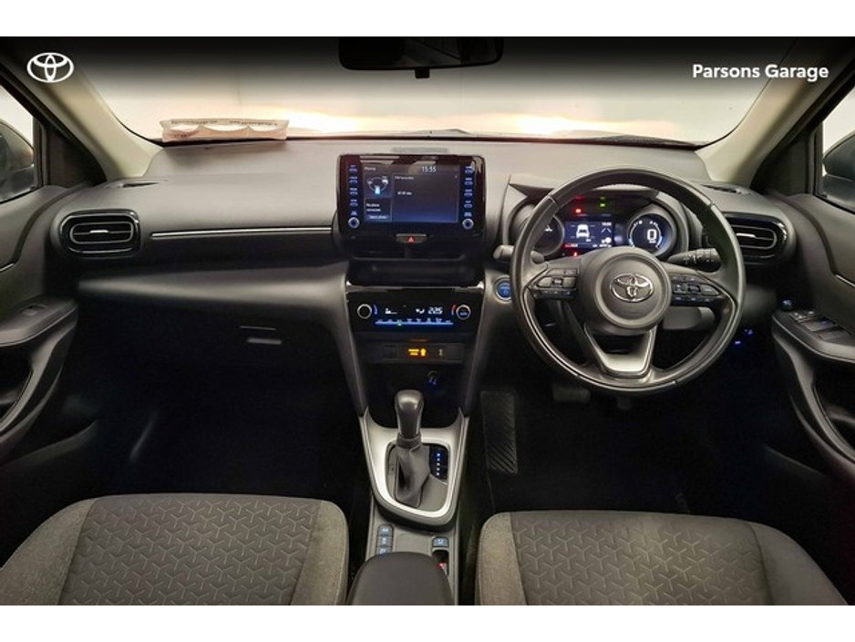 2023 Toyota Yaris Cross - image 6