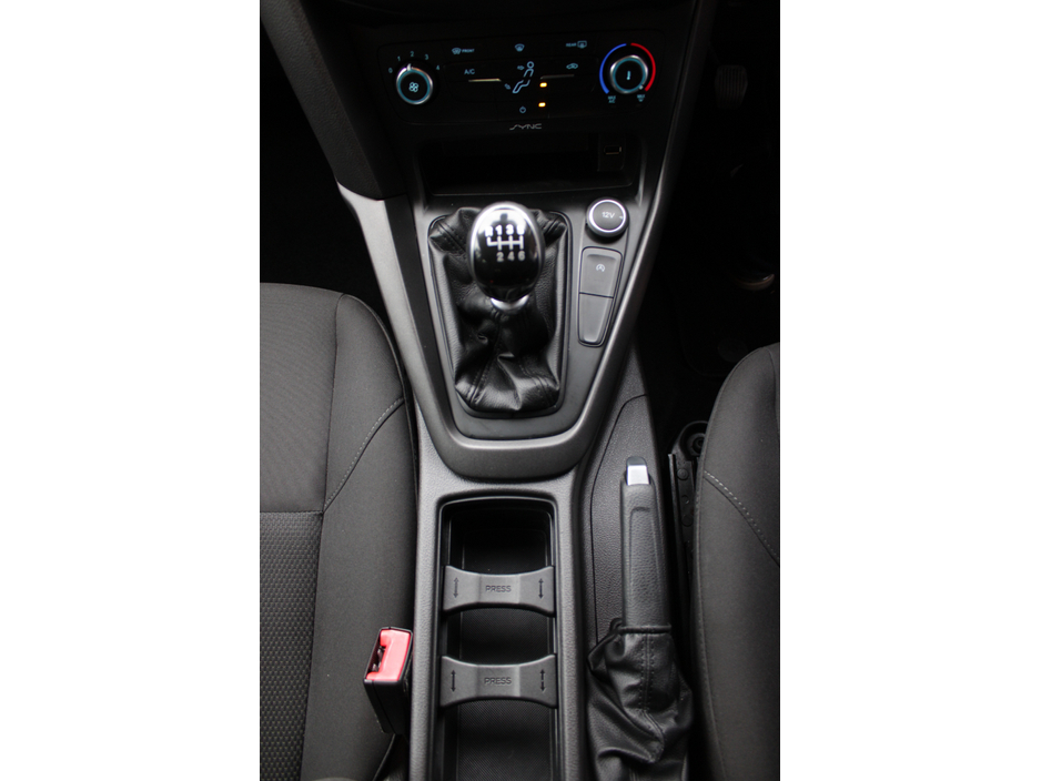 2016 Ford Focus 1.5TDCI STYLE 5DR HATCHBACK // ONLY 75,184 KMS // BUY WITH CONFIDENCE AA AND SIMI APPROVED DEALER 2026 // FINANCE ARRANGED // ALL TRADE INS WELCOME // €10,950