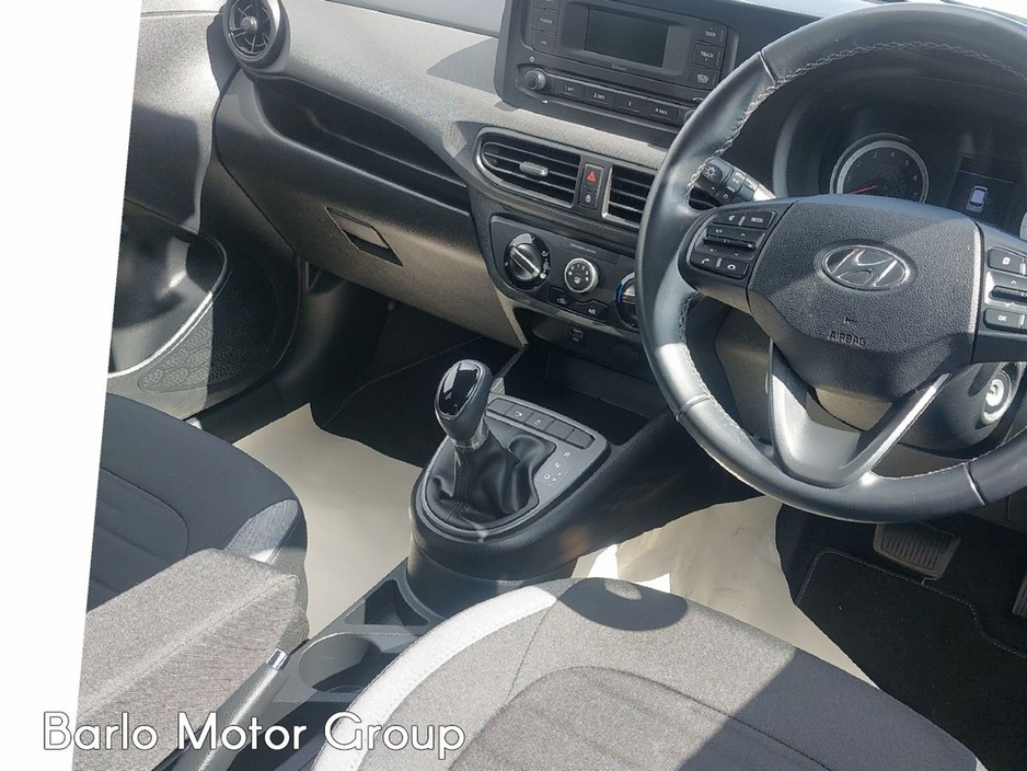 2022 Hyundai i10 - image 9