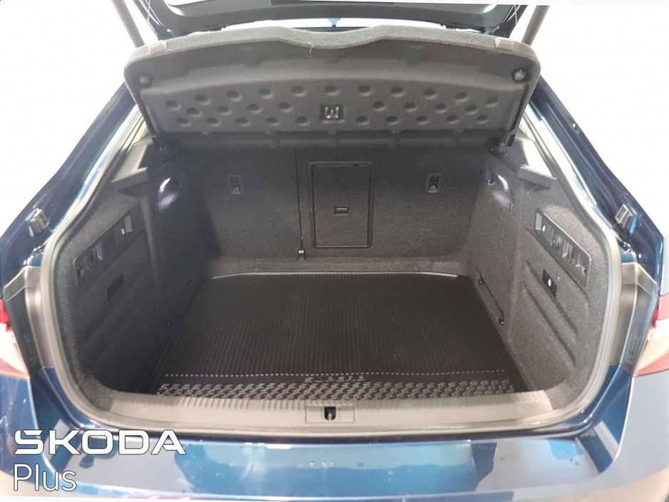 2023 Skoda Superb - image 10