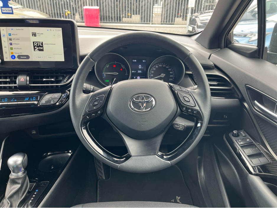 2023 Toyota C-HR - image 9