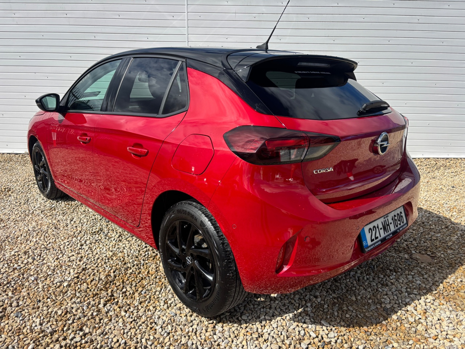 2022 Opel Corsa - image 7