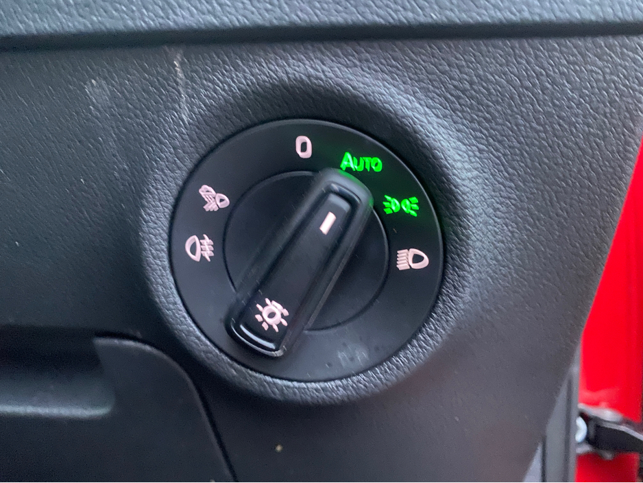 2023 Skoda Karoq SPORT 2.0 TDI 115HP DSG 5 5DR AUTO €33,995