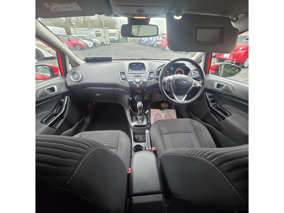2015 Ford Fiesta - image 19