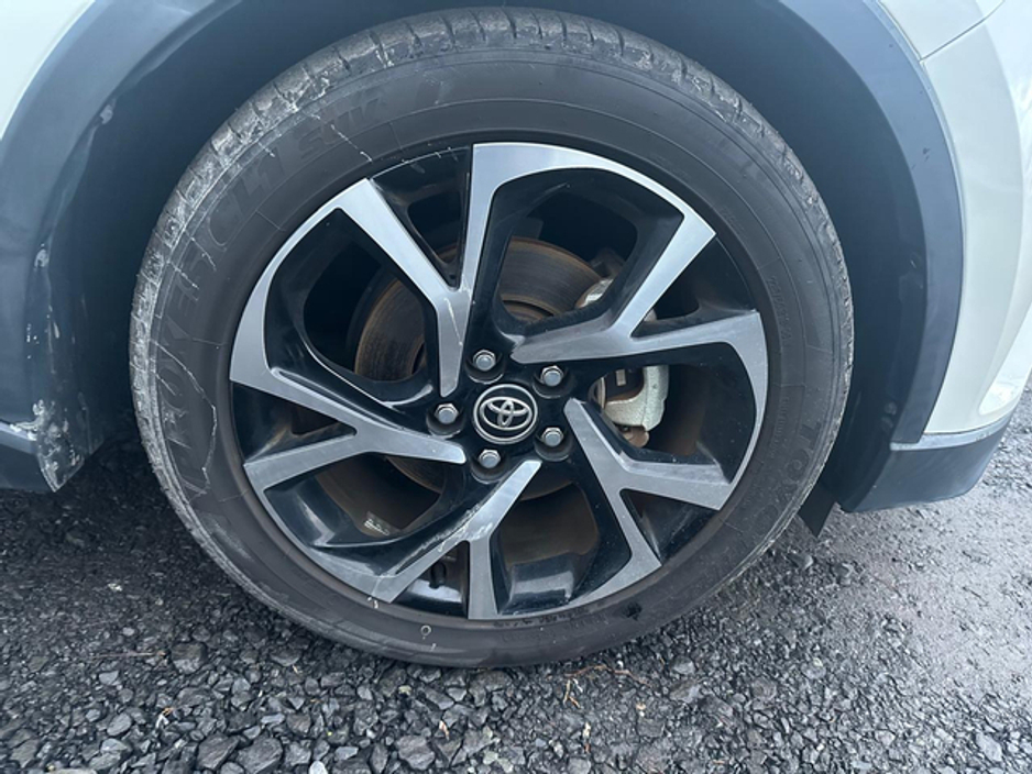 2017 Toyota C-HR - image 19