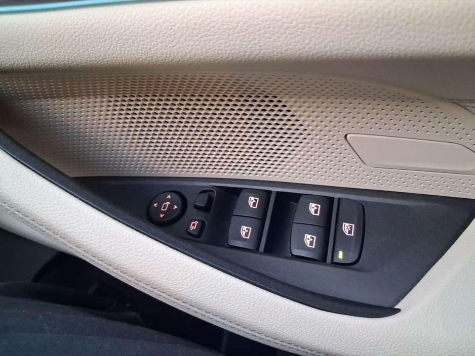 2025 BMW i4 - image 21