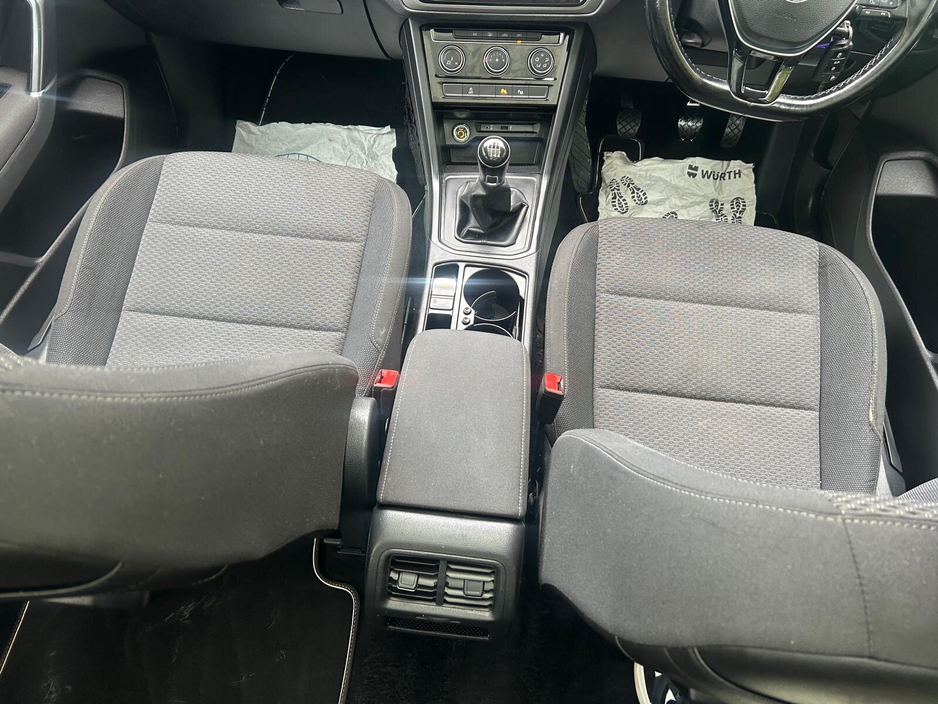 2017 Volkswagen Touran - image 17