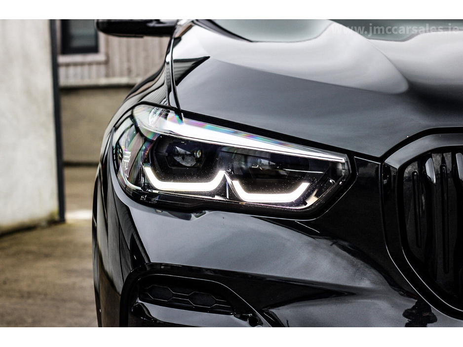 2022 BMW X5 - image 9