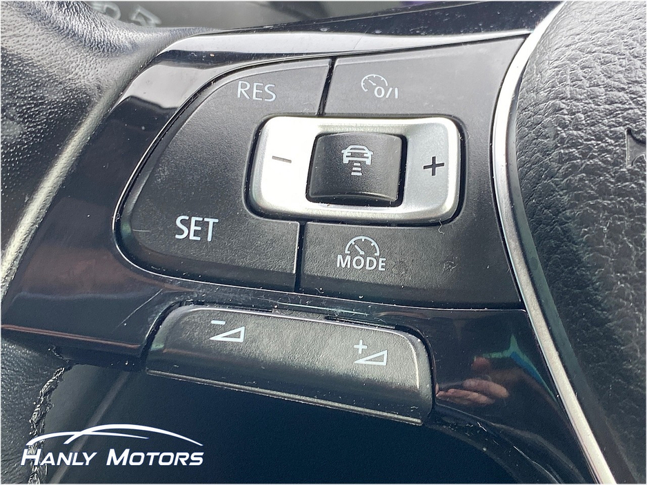 2017 Volkswagen Tiguan - image 18