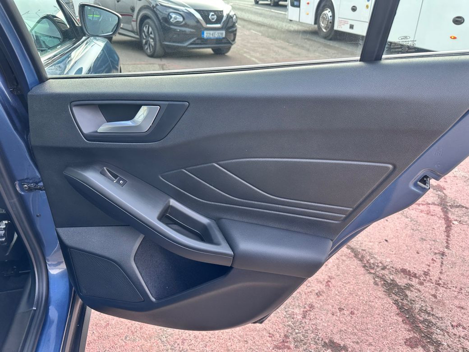 2020 Ford Focus - image 24