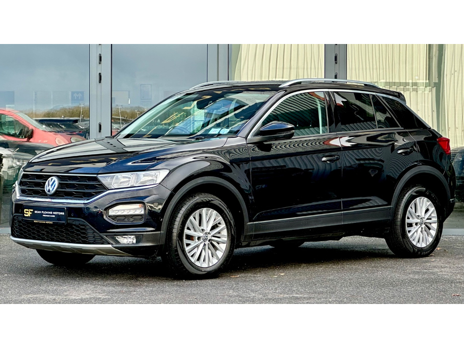 2018 Volkswagen T-Roc - image 2