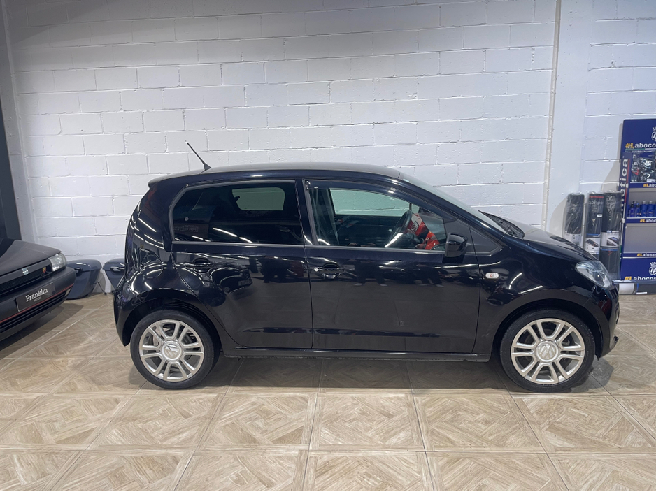 2014 Volkswagen up! DBA-AACHY 5DR €7,490