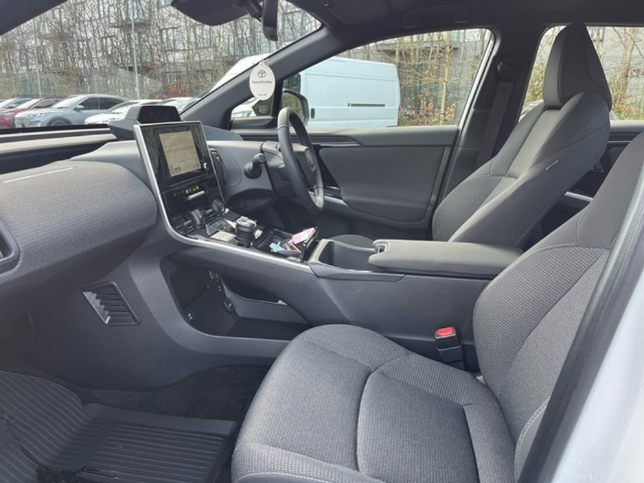 2024 Toyota bZ4X - image 7