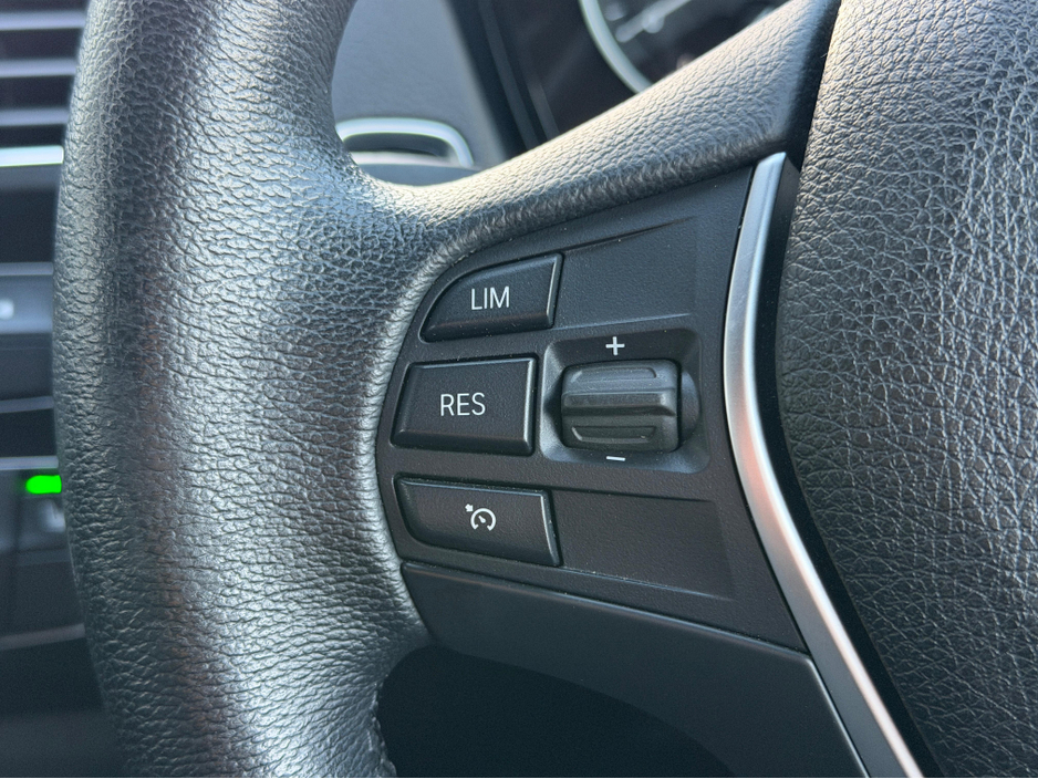 2017 BMW 1 Series - image 21