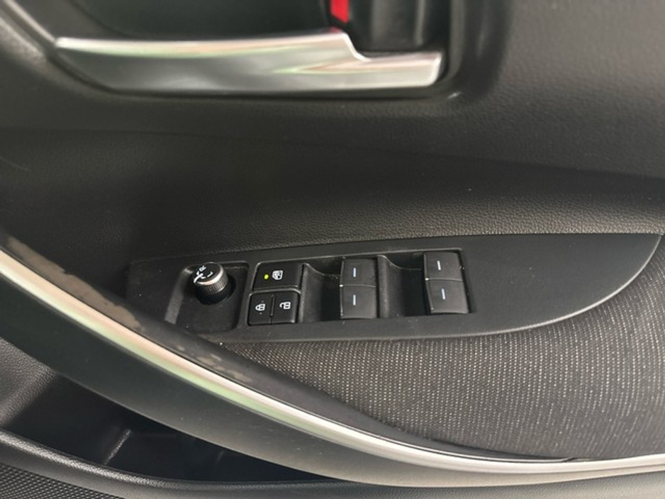 2023 Toyota Corolla - image 16