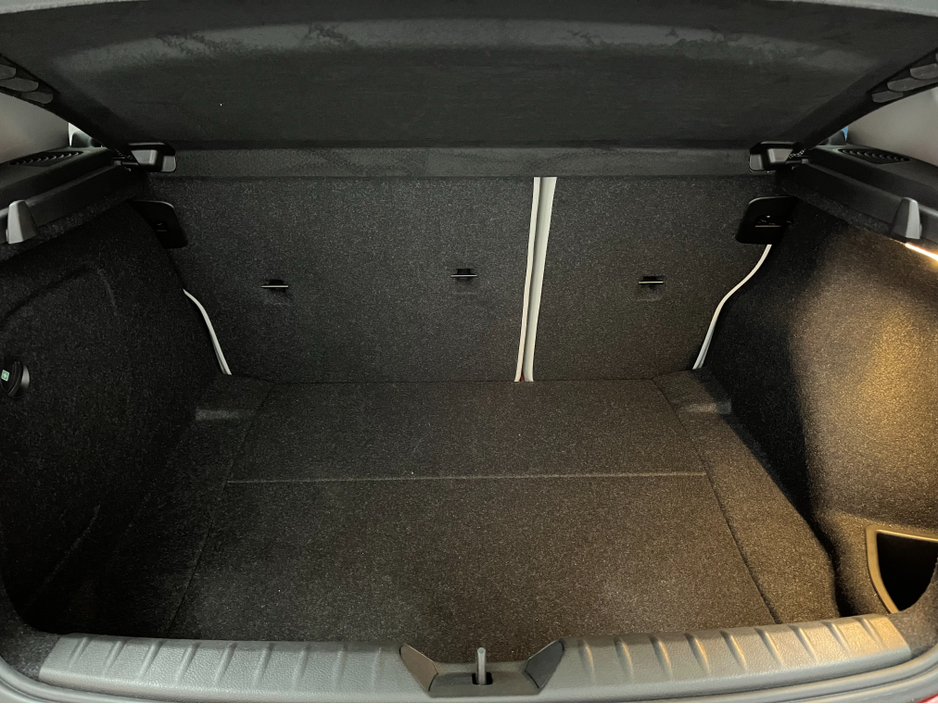 2017 BMW 1 Series - image 7