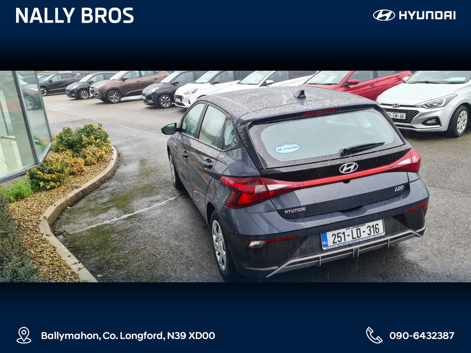 2025 Hyundai i20 - image 5