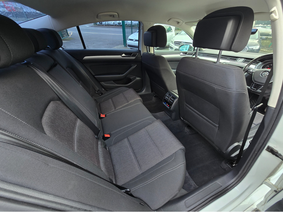 2015 Volkswagen Passat 1.4 TSI HI SPEC EDITION  SAT-NAV REV CAMERA BLIND-SPOT CARPLAY ANDROID AUTO €16,950