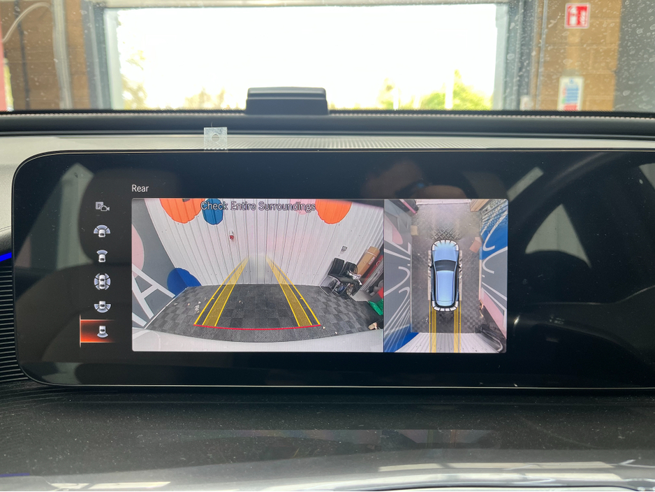 2024 Mercedes-Benz EQC - image 26