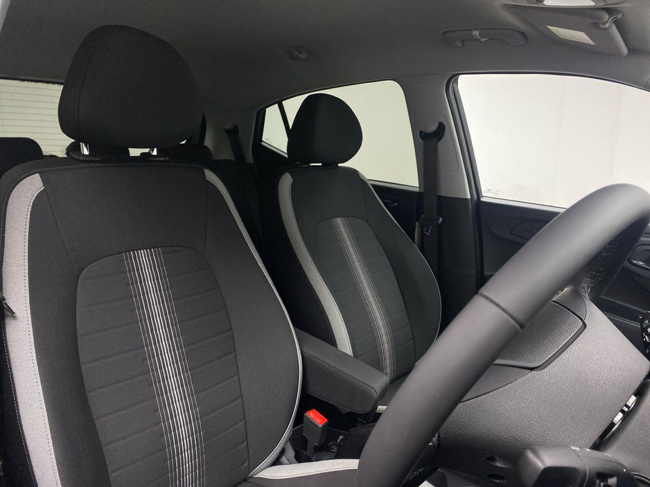 2026 Hyundai i10 - image 15