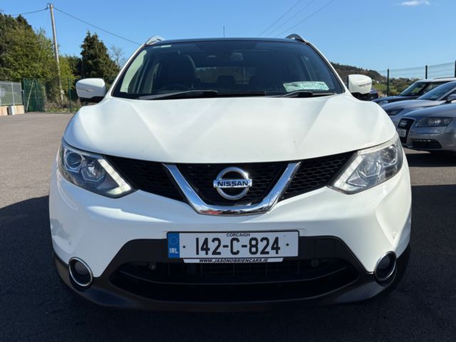 2014 Nissan Qashqai - image 2