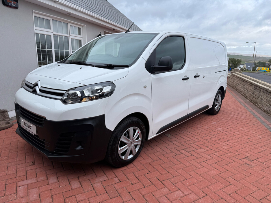2020 Citroen Dispatch - image 6