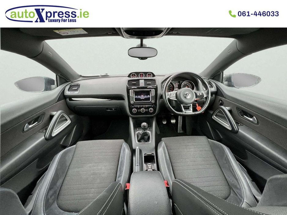 2016 Volkswagen Scirocco - image 2