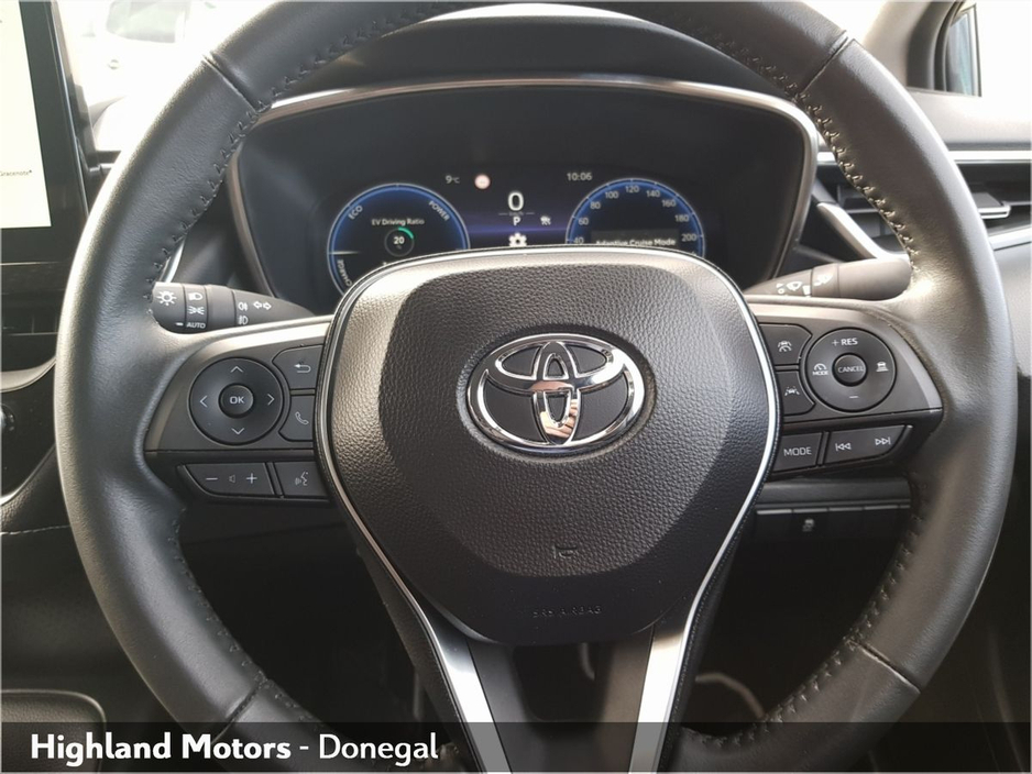 2023 Toyota Corolla - image 16