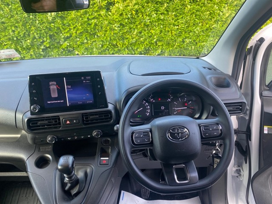 2025 Toyota Proace City SWB GX 100HP 650KGS €26,950