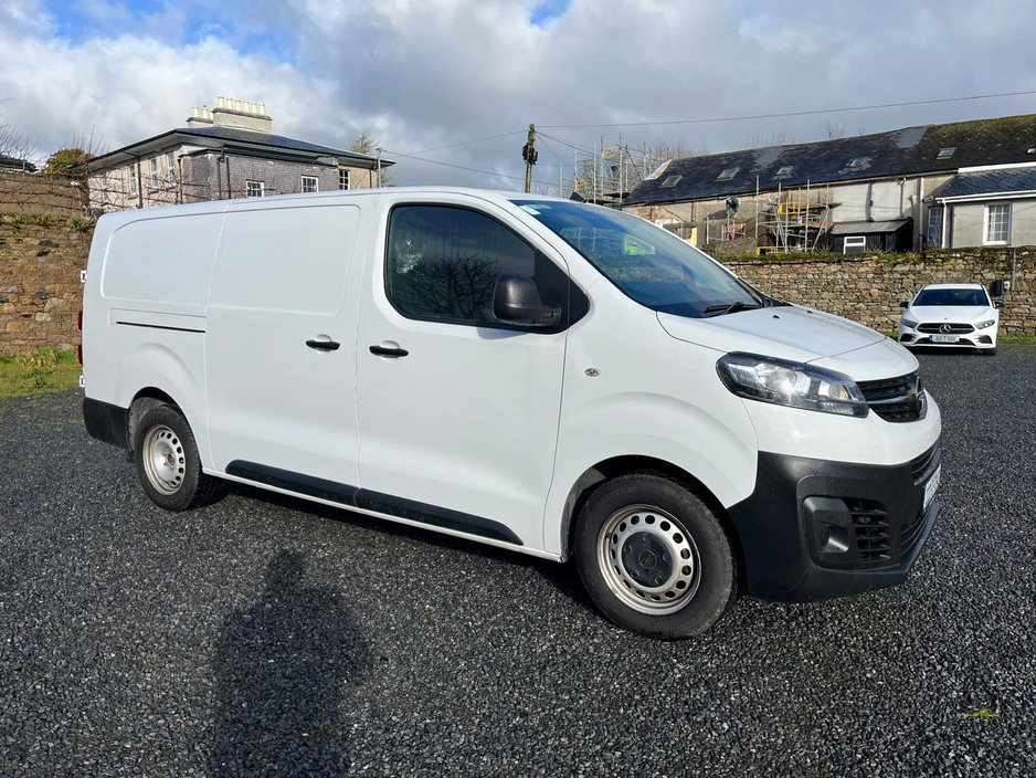 2022 Opel Vivaro LWB LOW MILEAGE €16,950