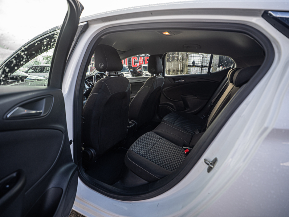 2017 Opel Astra 172 Opel Astra 1.0/High spec/Irish/1yr warranty €10,888