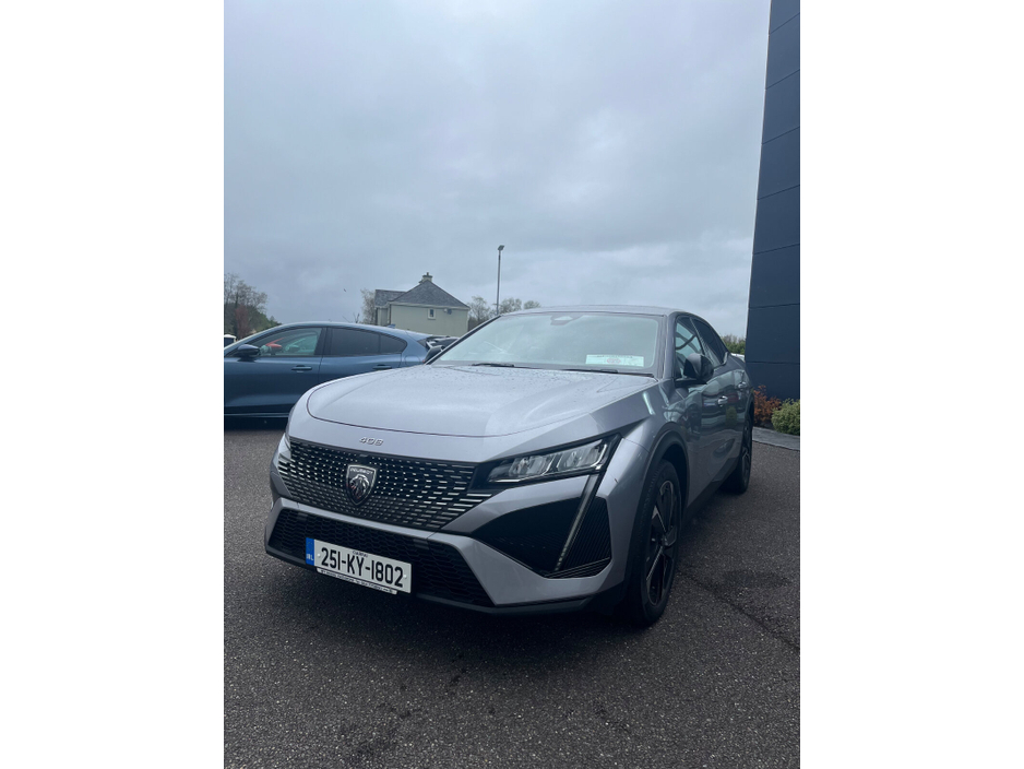 2025 Peugeot 408 - image 2