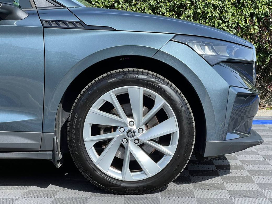2022 Skoda Enyaq - image 10