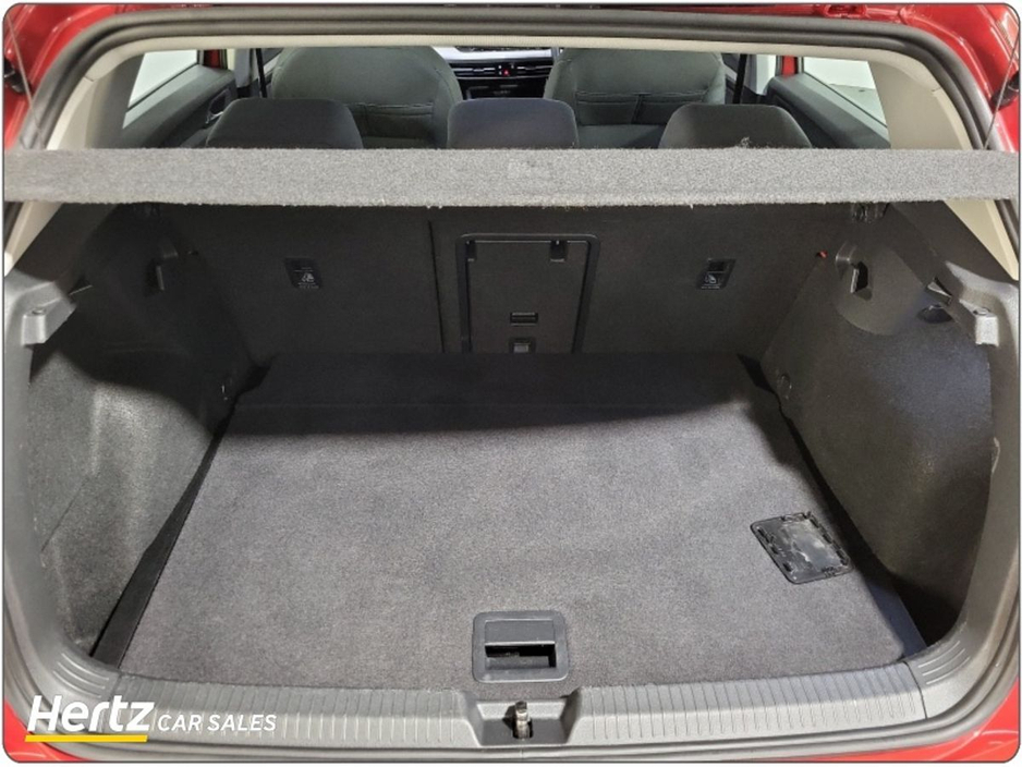 2024 Volkswagen Golf LIFE 110HP Petrol Manual €25,995