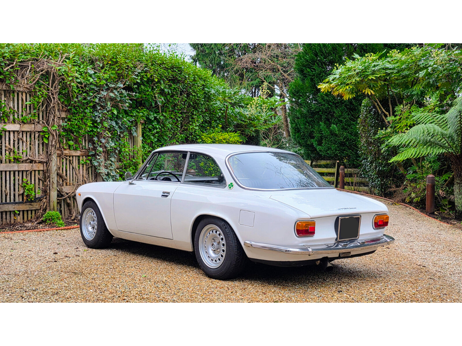 1971 Alfa Romeo GT Junior 1300 - image 4