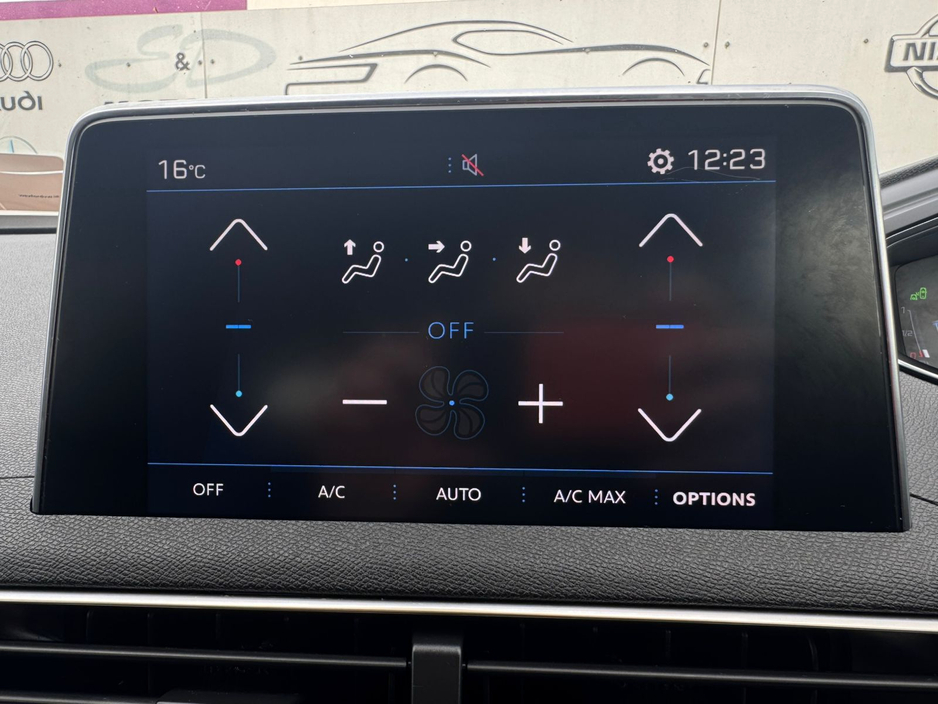 2019 Peugeot 5008 - image 22