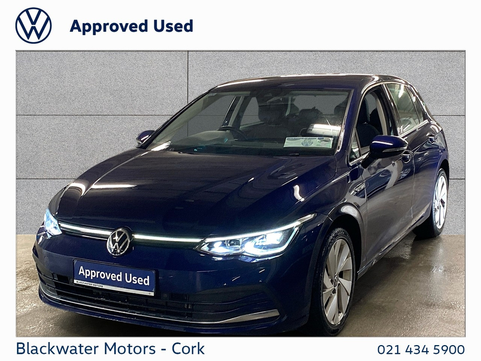 2021 Volkswagen Golf - image 12