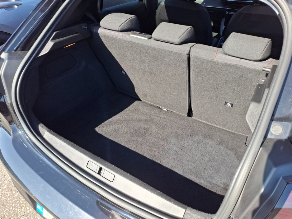 2023 Peugeot 208 - image 14