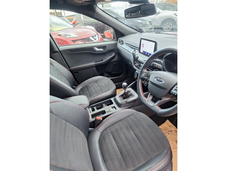 2021 Ford Kuga - image 8