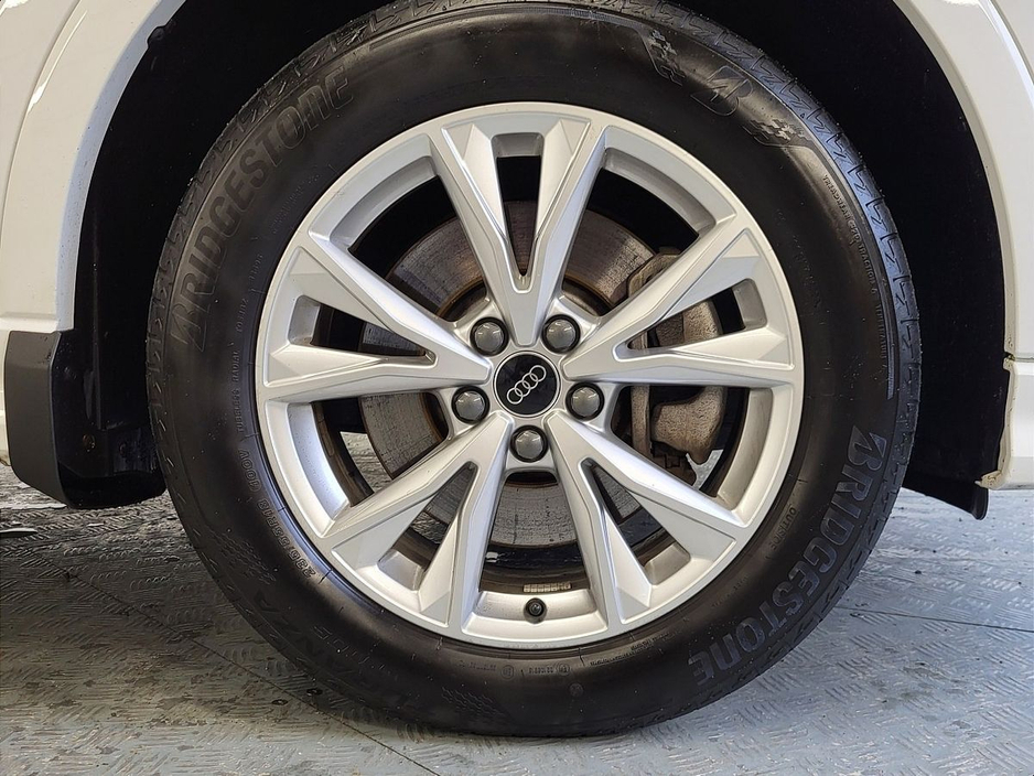 2024 Audi Q3 45 TFSI E S Tronic S line €43,975