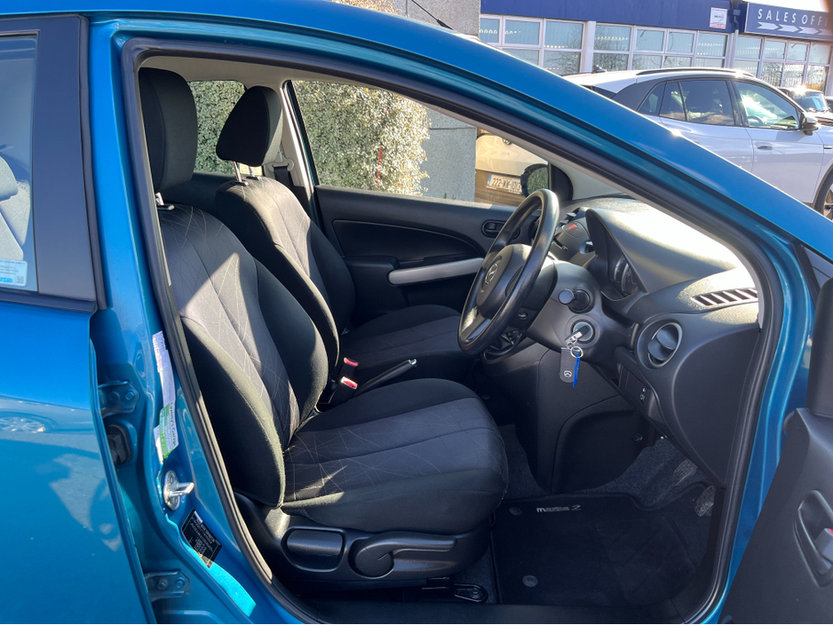 2014 Mazda Mazda2 - image 10