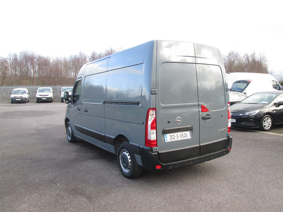 2021 Opel Movano - image 6