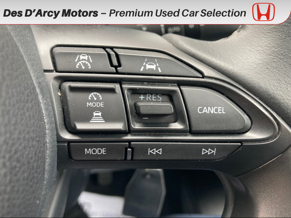 2024 Toyota Yaris - image 10