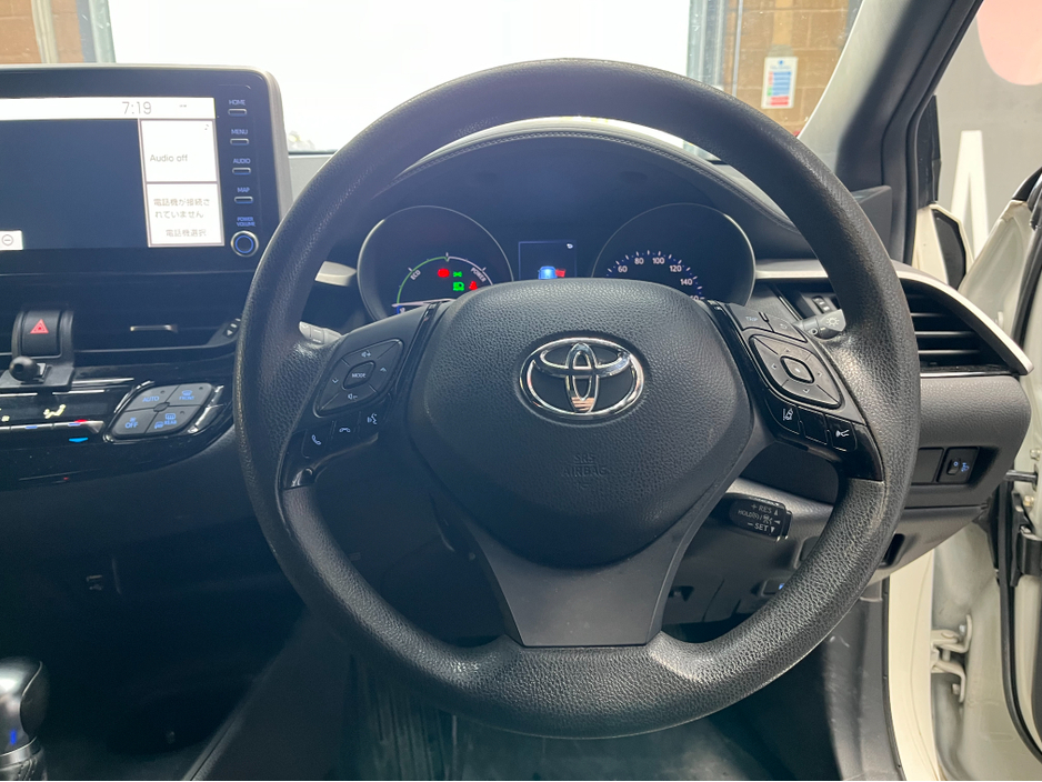 2020 Toyota C-HR - image 8