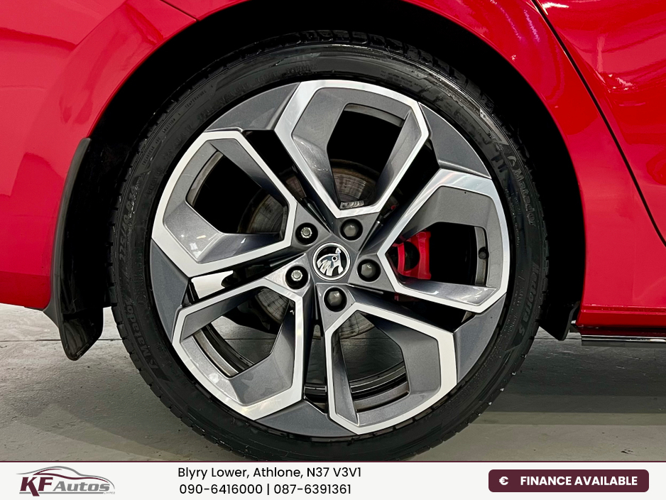 2023 Skoda Octavia - image 9