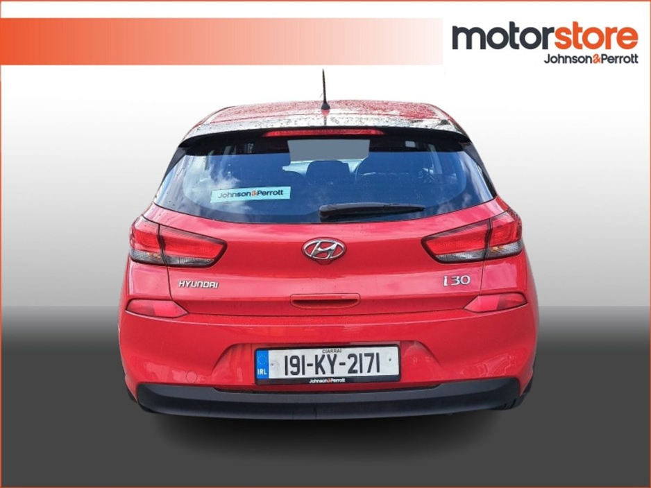 2019 Hyundai i30 - image 7