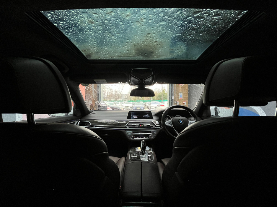 2017 BMW 7 Series €26950 2017 BMW 740E IPERFORMANCE M-SPORT 2.0 AUTOMATIC / CRUISE CONTROL / 360° CAMERA / ELECTRIC MEMORY HEATED & MASSAGING SEATS / PADDLE SHIFTERS / PANORAMIC SUNROOF / AMBIENT LIGHTS €26,950