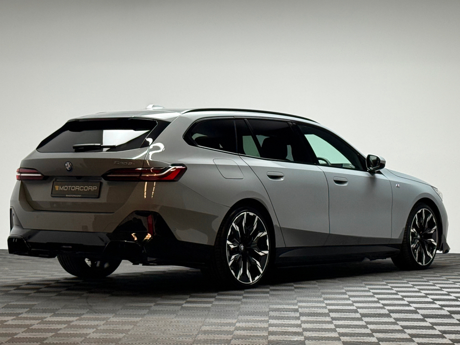 2025 BMW 5 Series 530E M SPORT TOURING €66,990