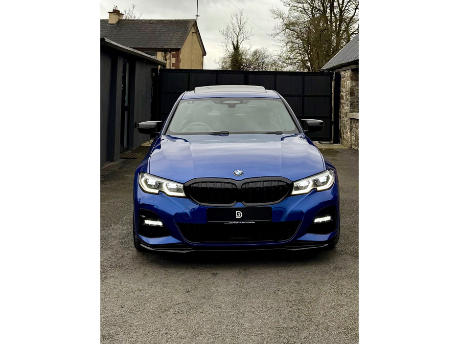 2019 BMW 3 Series - image 2